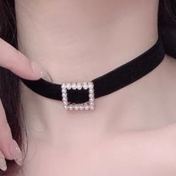 Joy Jewels Ras de cou Square Noir